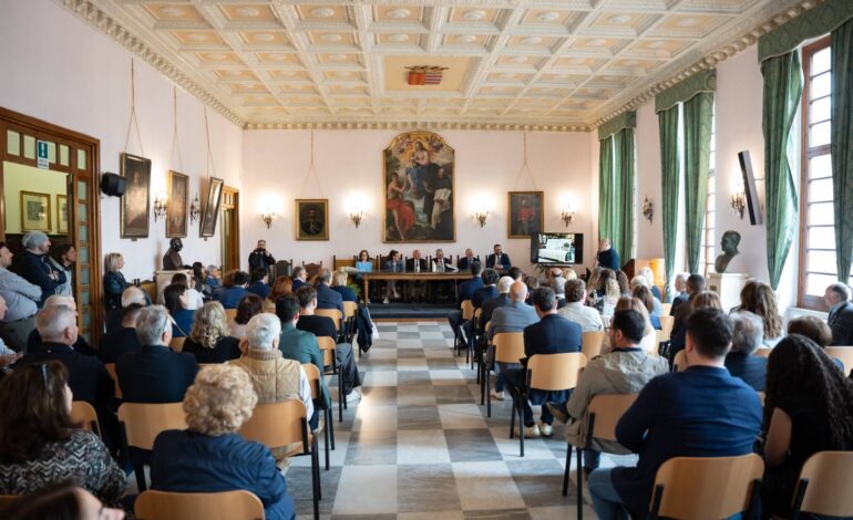 Cava de’ Tirreni celebra il commercio storico: premiate le attività con oltre 50 anni di storia